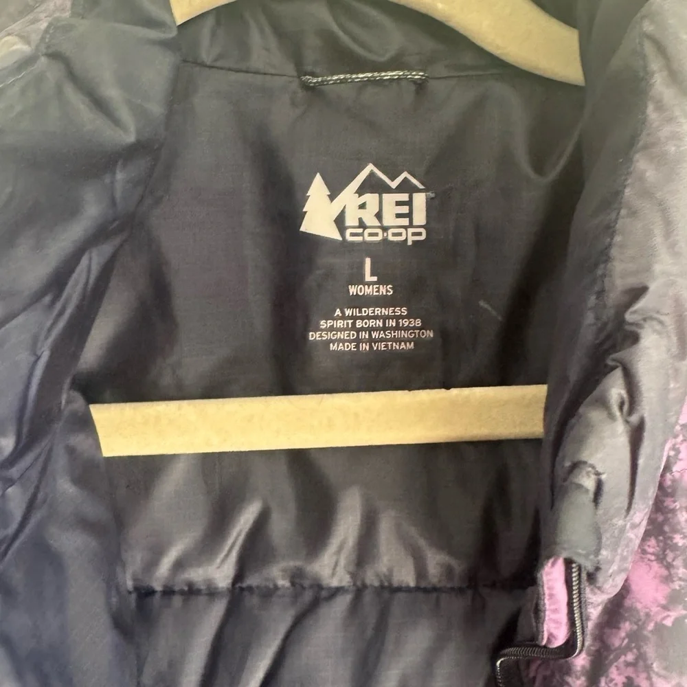 REI Women's Black and Purple Puffer Jacket - Picture 3 of 4